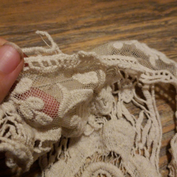 Sheer floral tank top - Picture 3 of 3